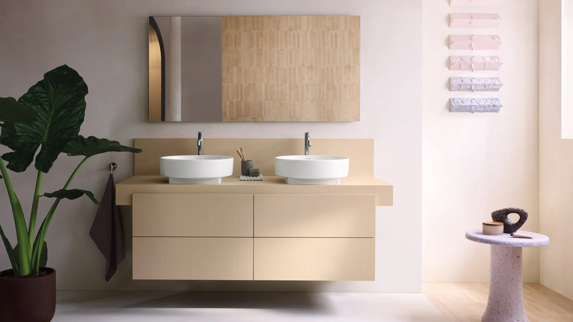 Mueble Duravit Balcoon con dos lavabos sobre encimera y espejo