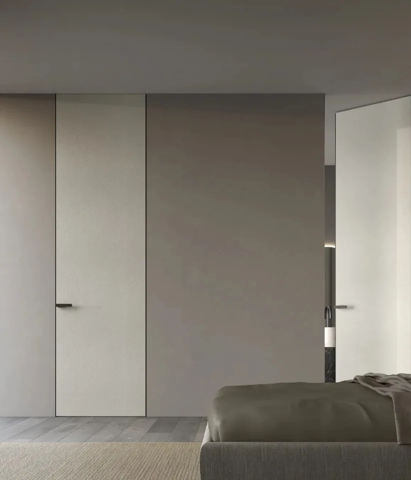 The aluminium frame of a flush door in the opening, before plastering